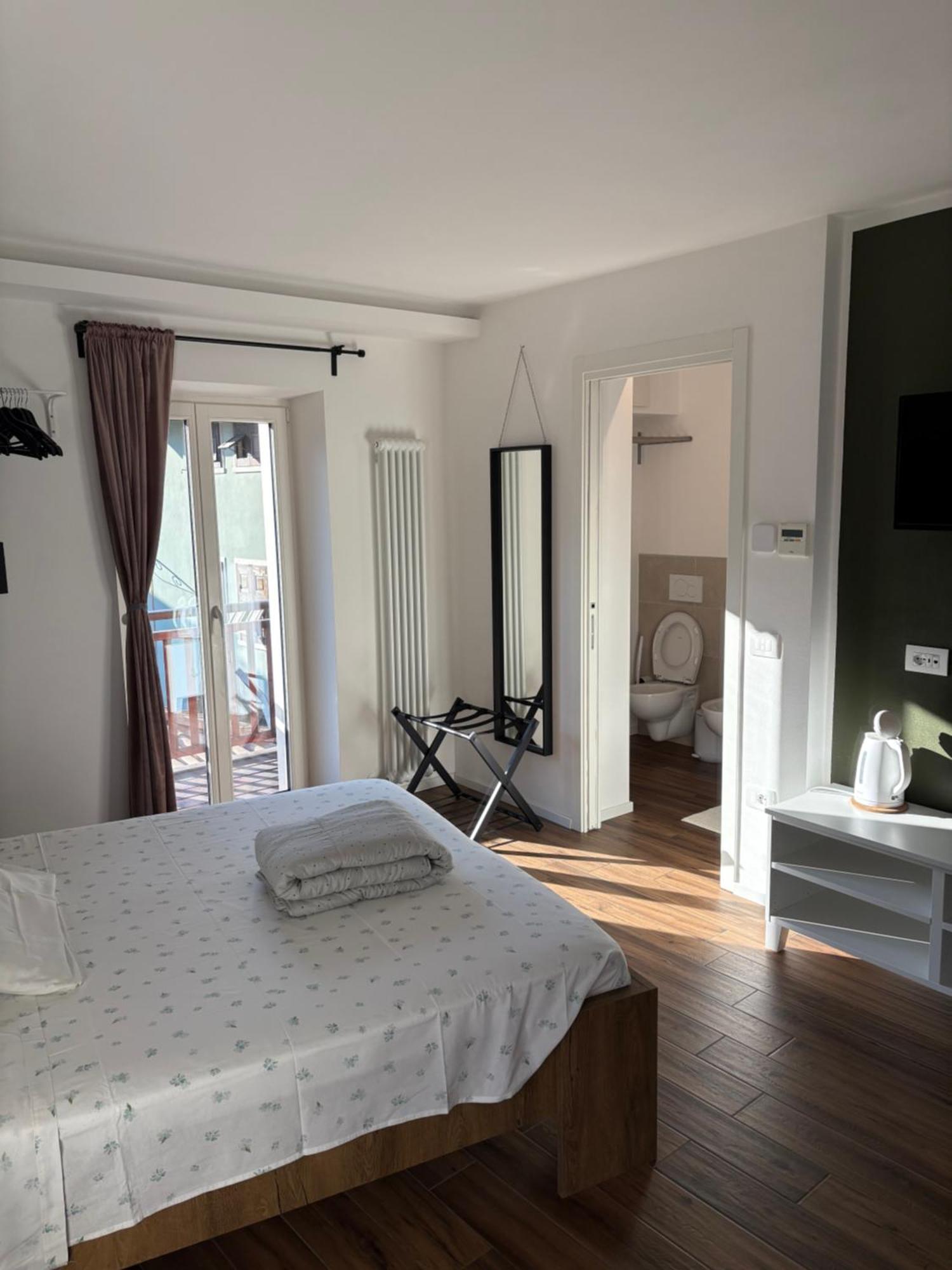 Casa Pitem Bed and Breakfast Torbole Sul Garda Rum bild