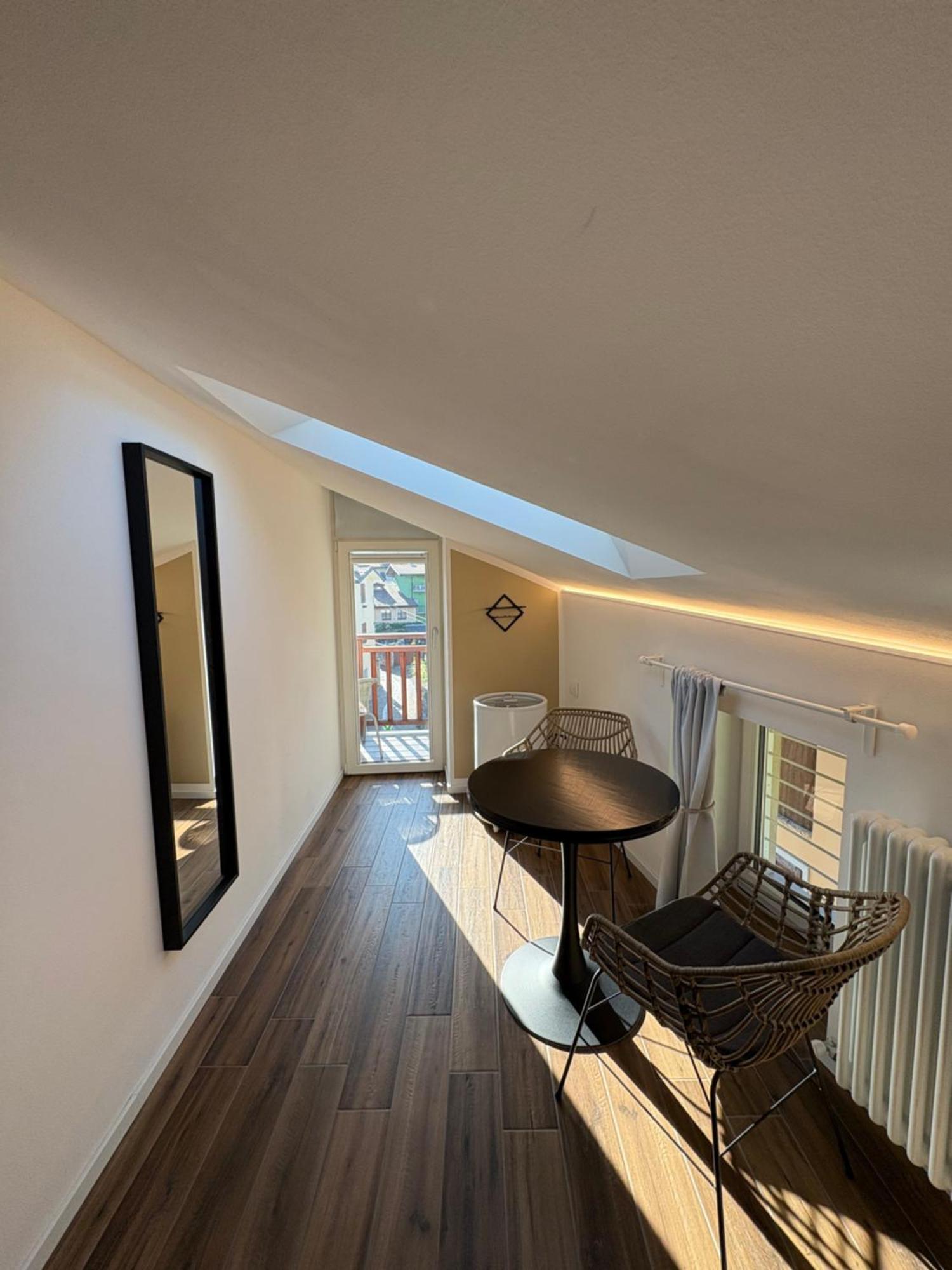 Casa Pitem Bed and Breakfast Torbole Sul Garda Rum bild