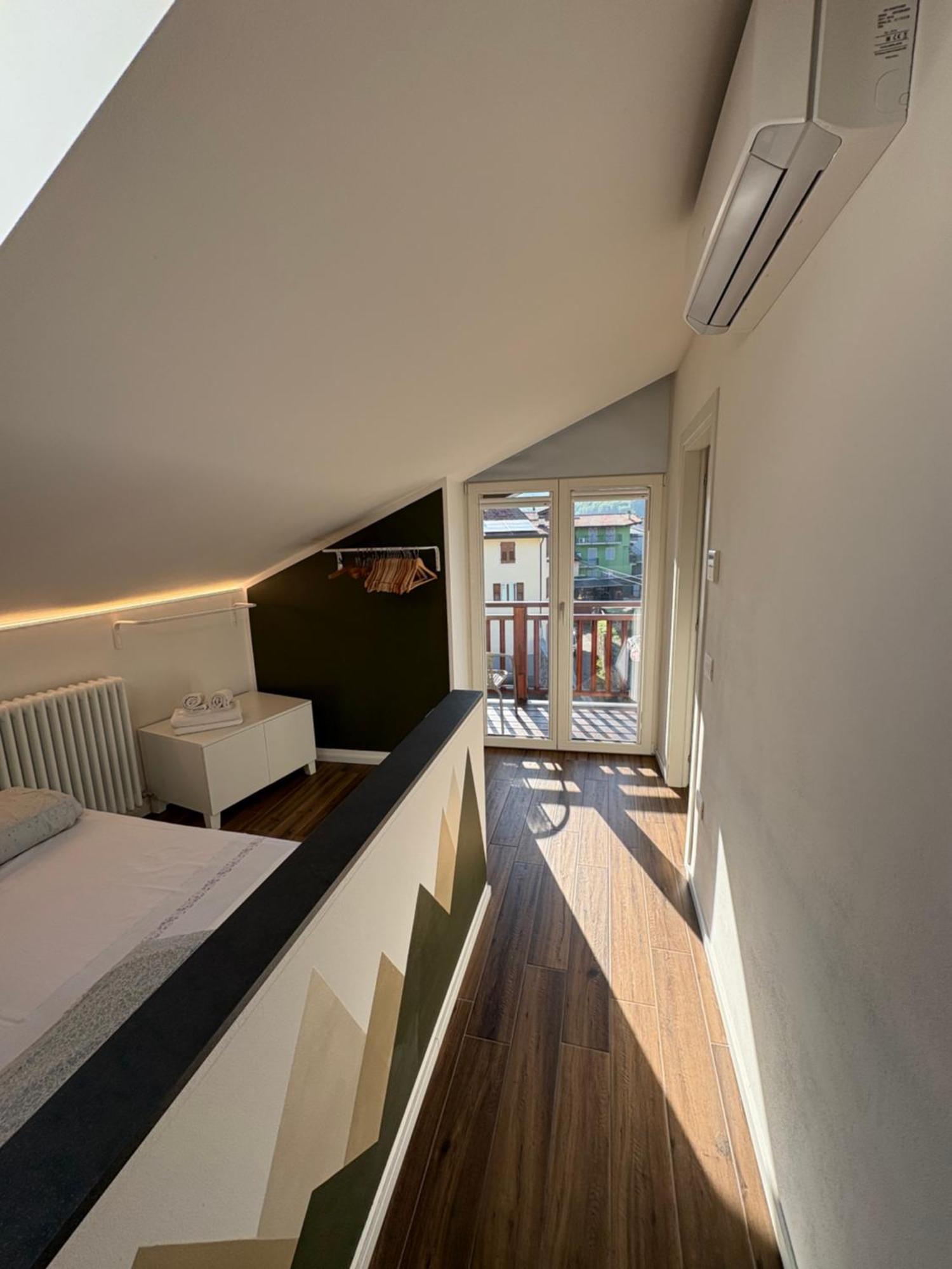 Casa Pitem Bed and Breakfast Torbole Sul Garda Rum bild