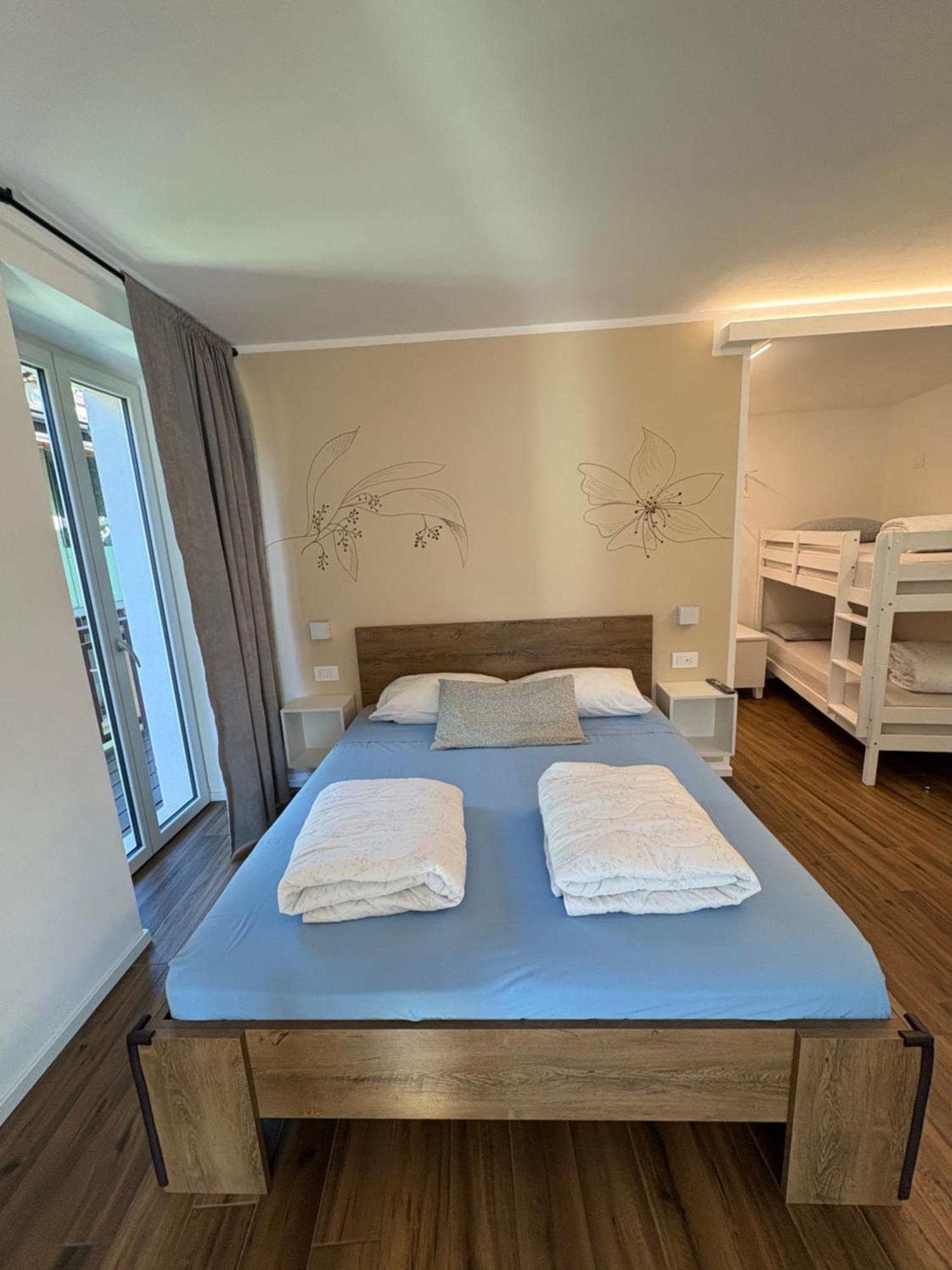 Casa Pitem Bed and Breakfast Torbole Sul Garda Rum bild