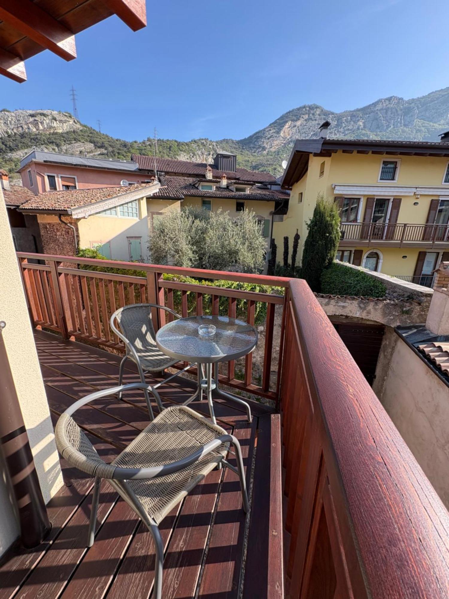 Casa Pitem Bed and Breakfast Torbole Sul Garda Rum bild